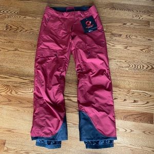 New With Tags! Mammut Dry Tech Women’s Ski Pants L